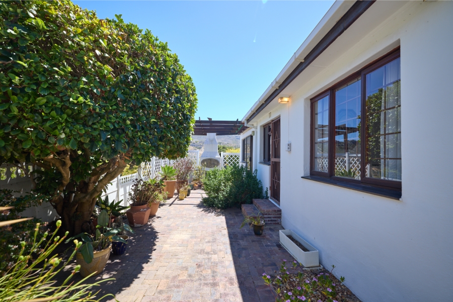 4 Bedroom Property for Sale in Fish Hoek Western Cape